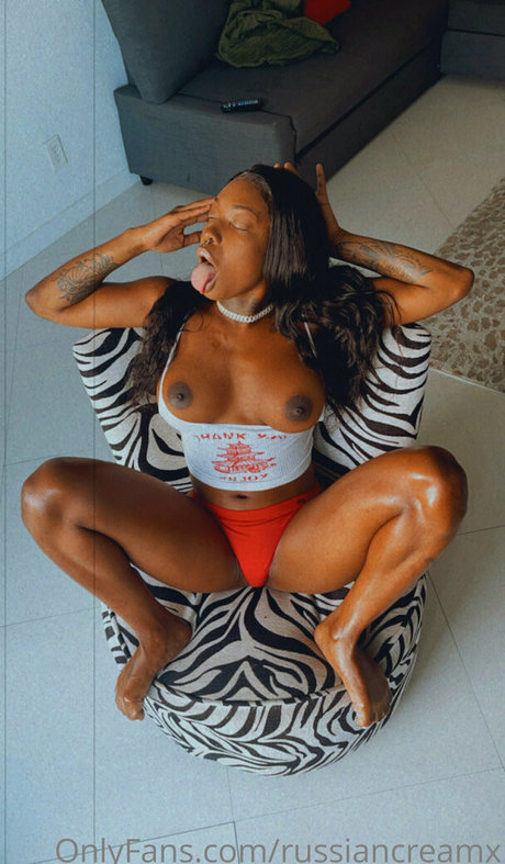 RussianCreamX erotic actress pic