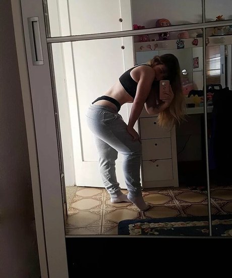 ideal onlyfans art porn archive