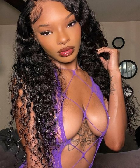 thick solo onlyfans free porn photos