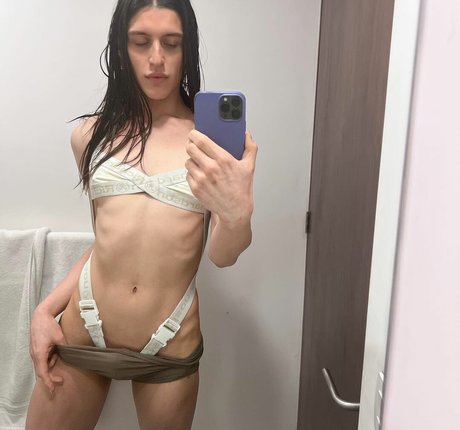 arca1000000 nudes star photos