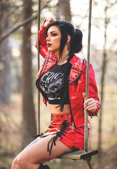Alex Zedra nude actress photos