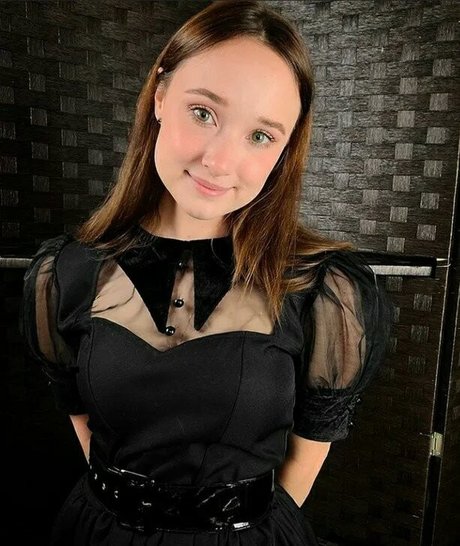 AmyKay ASMR model perfect photo