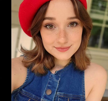 AmyKay ASMR model sex pics