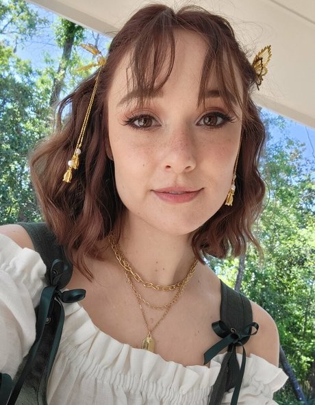 AmyKay ASMR model xxx pic