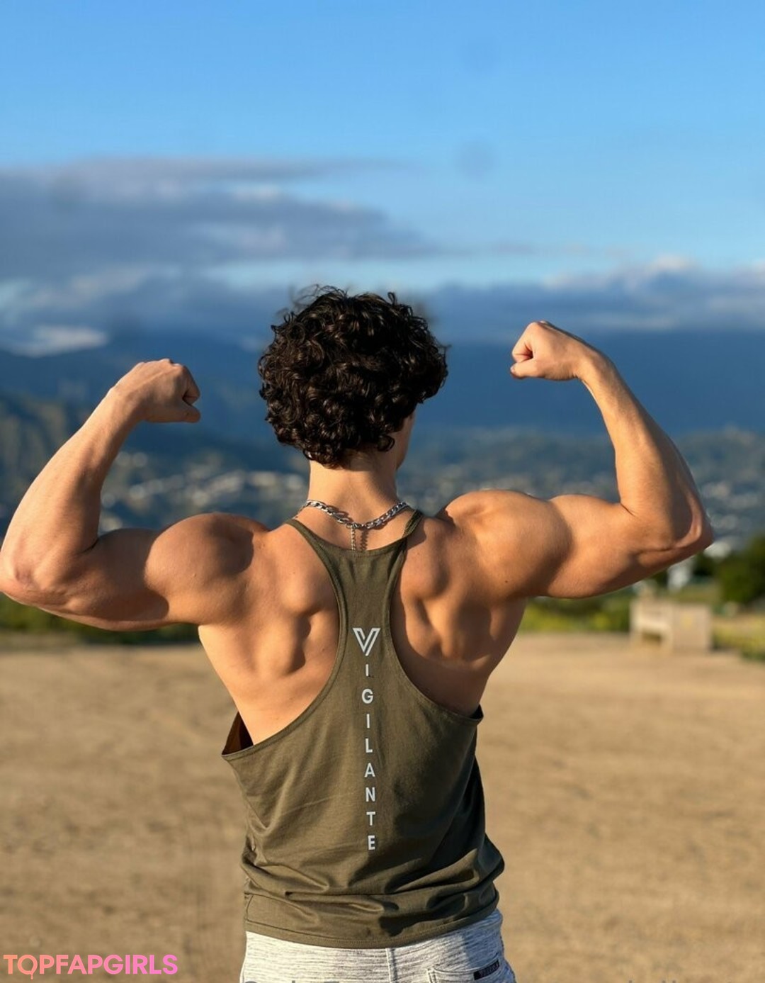 petervigilante star top photo