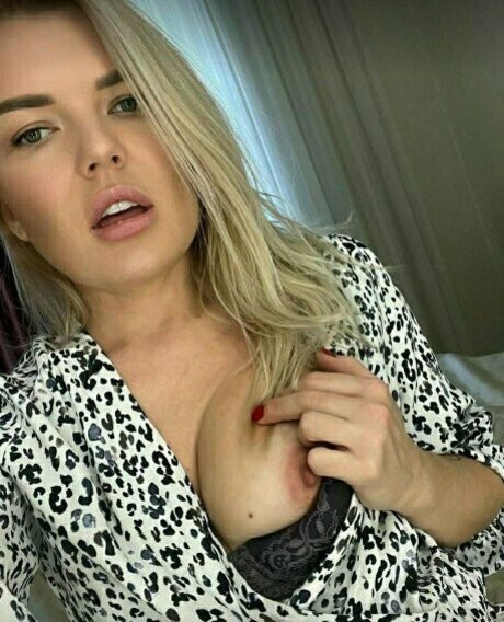 sofibigass porn model img