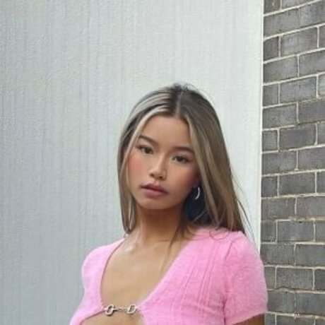 Phoeyubie pretty model pics