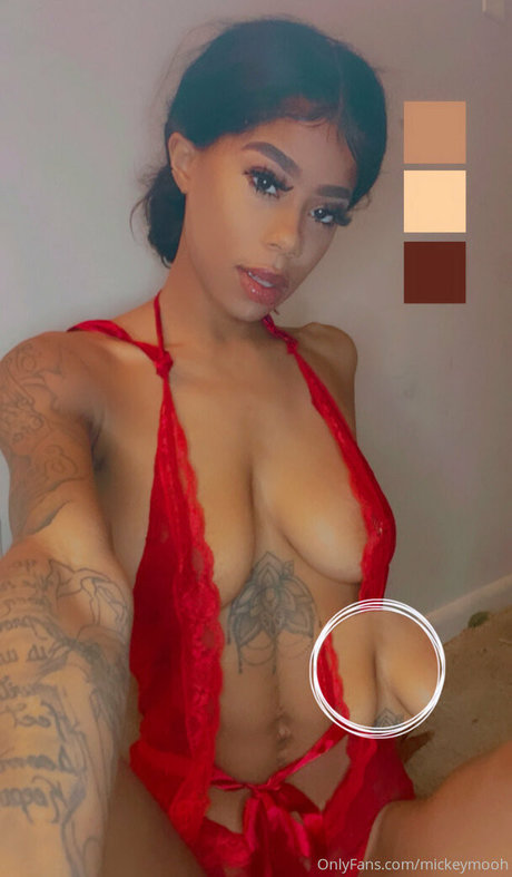 mickeymooh model nude photo