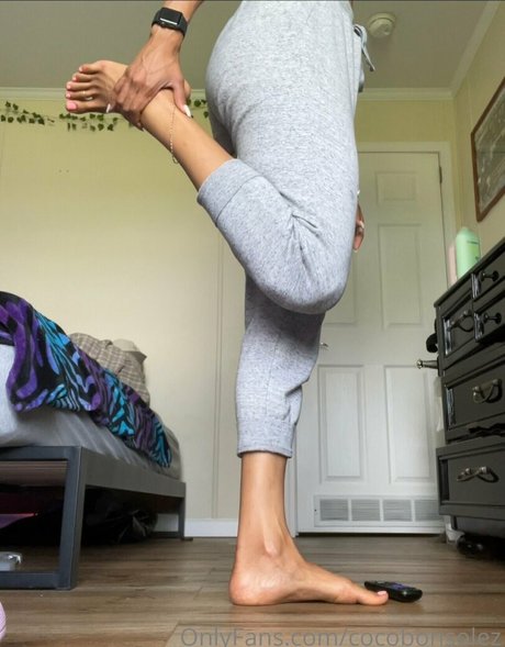 cocobonsolez naked pornstar img