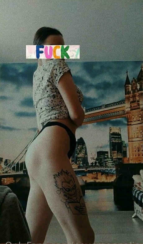 nevergonnalie nude star pictures