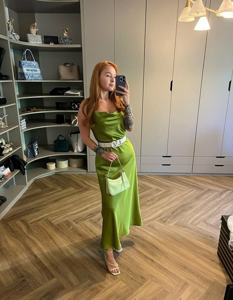 redheadragonvip model perfect picture