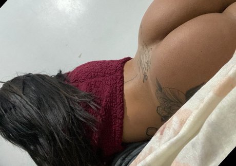 Emilly Vitoria hot model picture