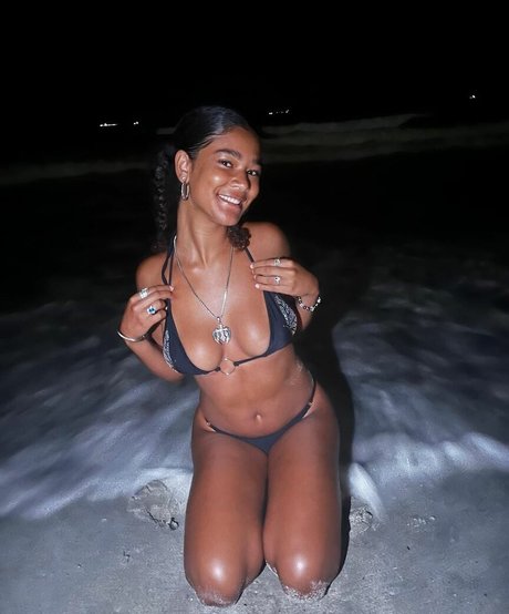 juliaalovesyou pornographic model photo