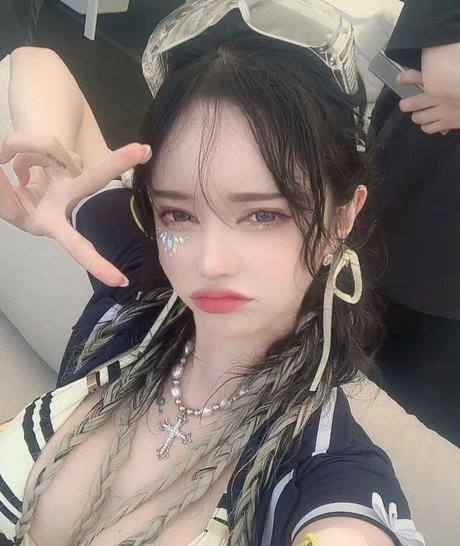 Ahyo12 07 model pretty photos