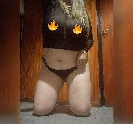 lucreluna0 high quality model pic