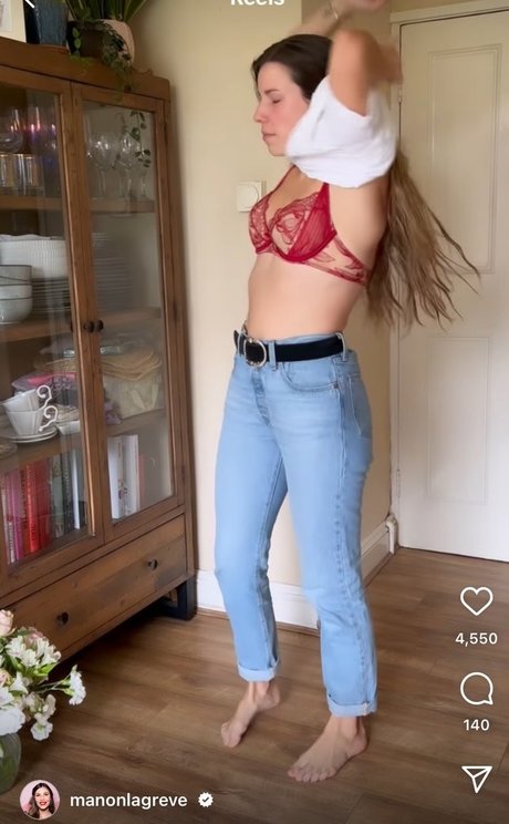 Manon Lagreve star sexy photos