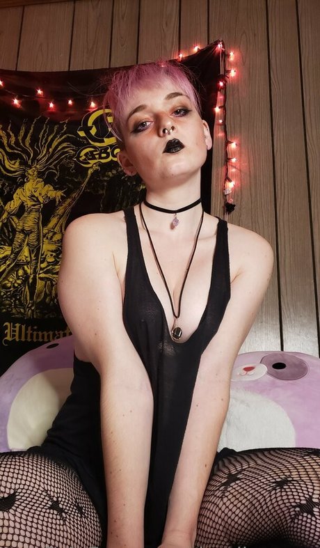 deadbunnyx hot actress pic