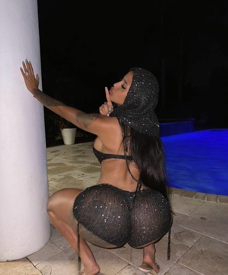 Karen Havary naked actress picture