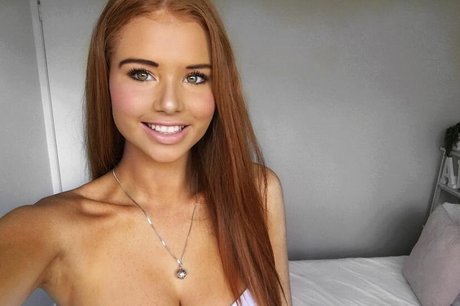 Alyssa Randall pornographic model images