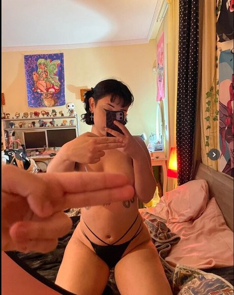 Bbyrevvv2 pornstar sexy photo