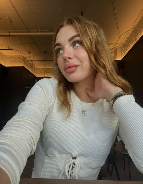 honeypie f naked actress pictures
