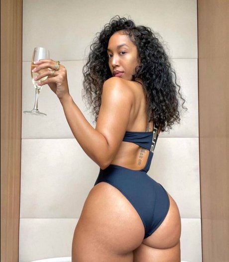 AishaaaMarie model hd images