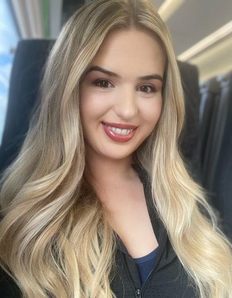 GeorgiaTwitch star beautiful photos