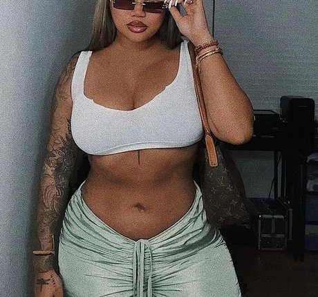 ilikekandyy pornographic star img