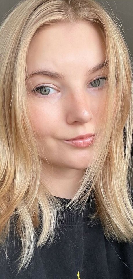 vanessaahlstrom xxx model pictures