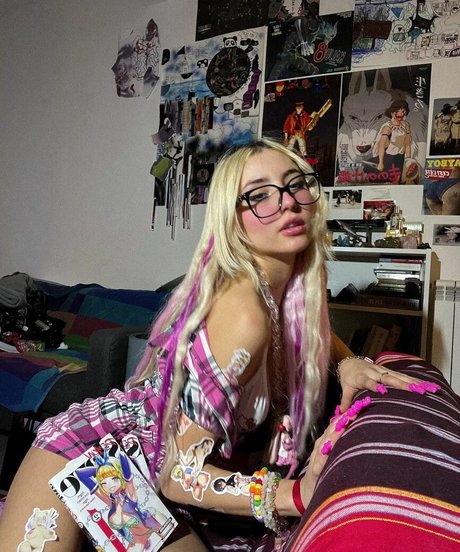 Ksukkiss pornstar adult photo