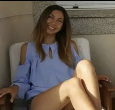 yasmineesob naked pornstar picture