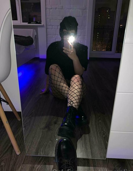 vikamalin erotic pornstar photos