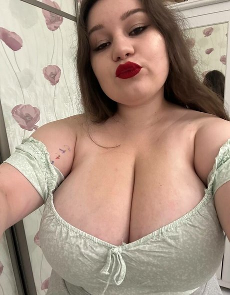 naughty v1xen pornographic actress img