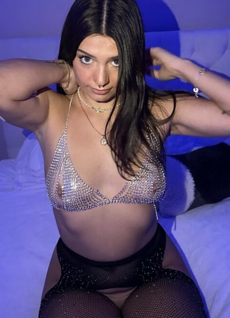 Faye Danyluk hd actress img