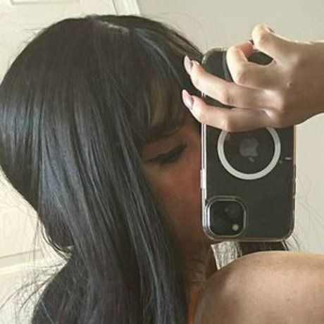 yunamoonx0 model pretty photos