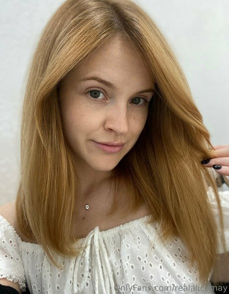 sweetheart girl top model images
