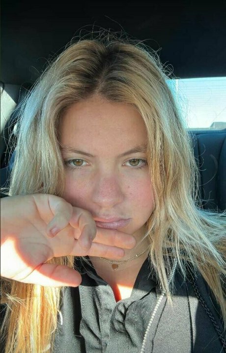 lilyhazexx pornstar hot photos