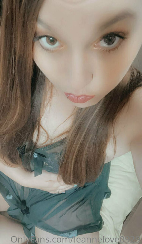 leannelove1992 model adult photo