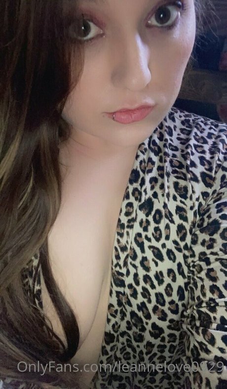 leannelove1992 adult star img