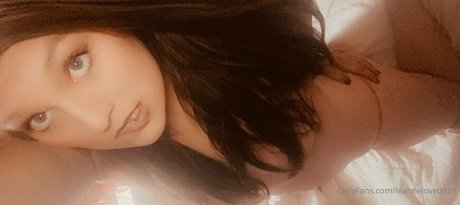 leannelove1992 top profile image