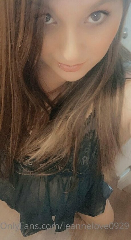 leannelove1992 model adult pictures
