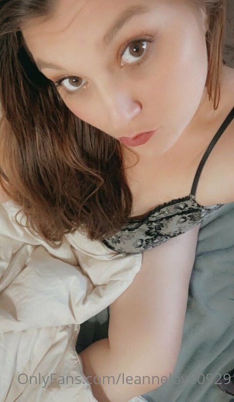 leannelove1992 sexy actress galleries