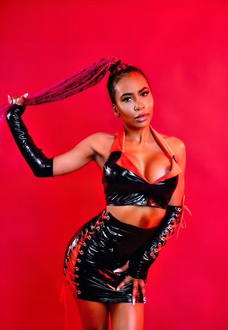 Demi Sutra model exclusive archive