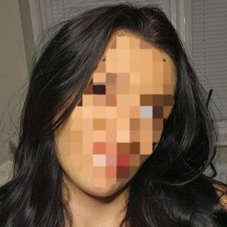 Qoslucybnwo naked model gallery
