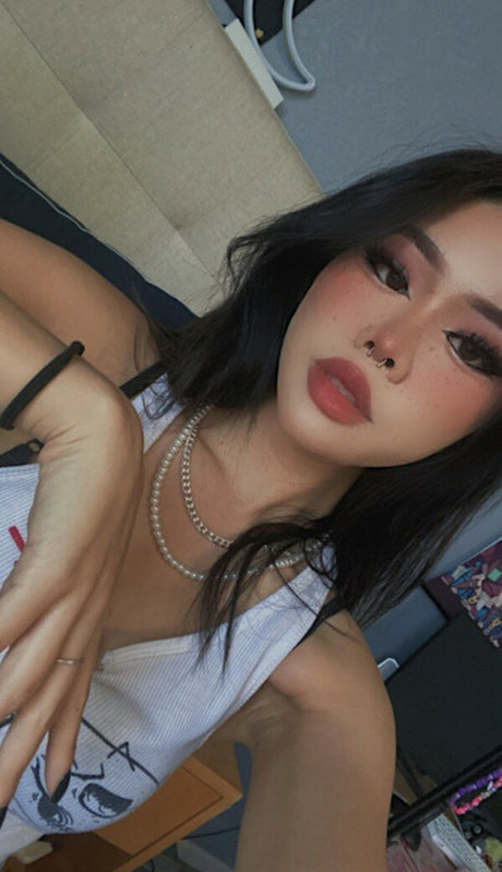 Vy Tran pornstar art pic