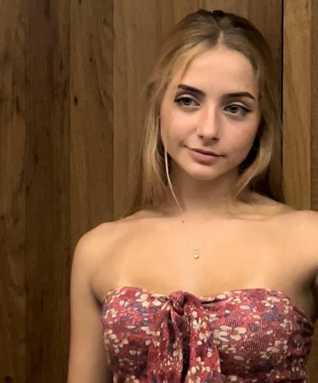 Julie Remoissenet beautiful pornstar image