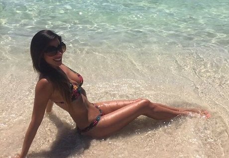 Estefy Lopez sex model photos