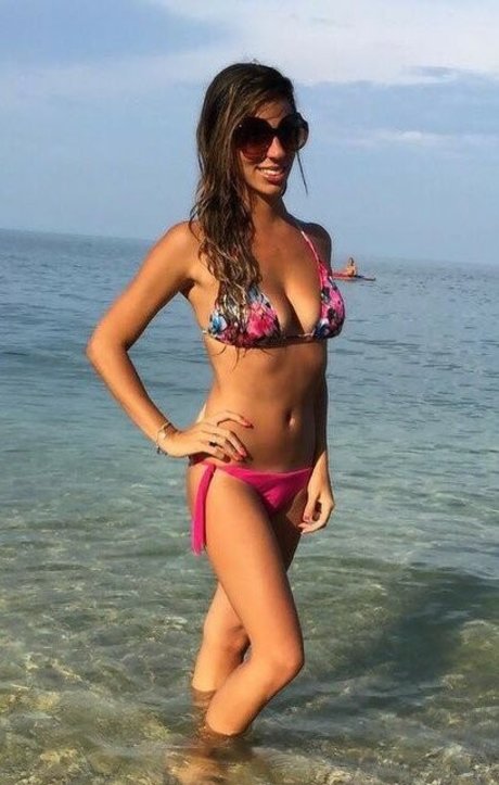Estefy Lopez sexy star photos