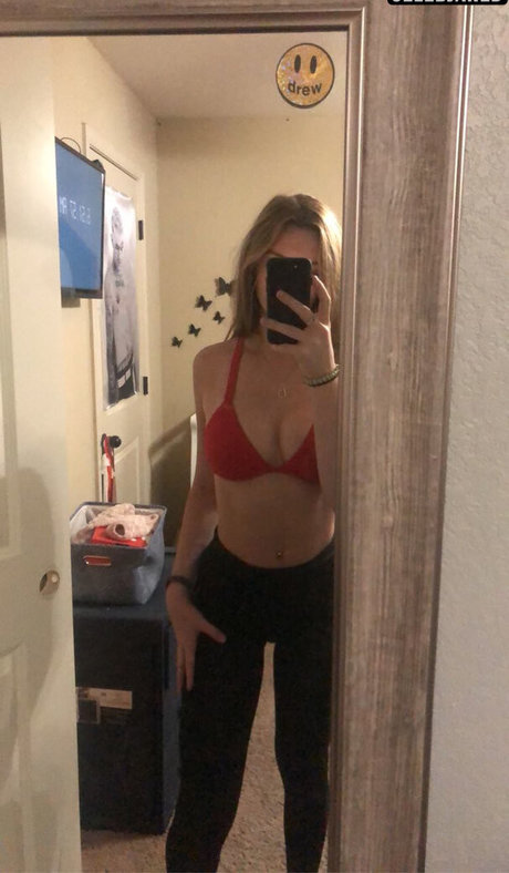 Savannah Colver top profile image