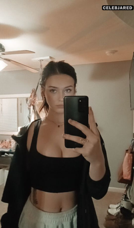 Savannah Colver star porn pics